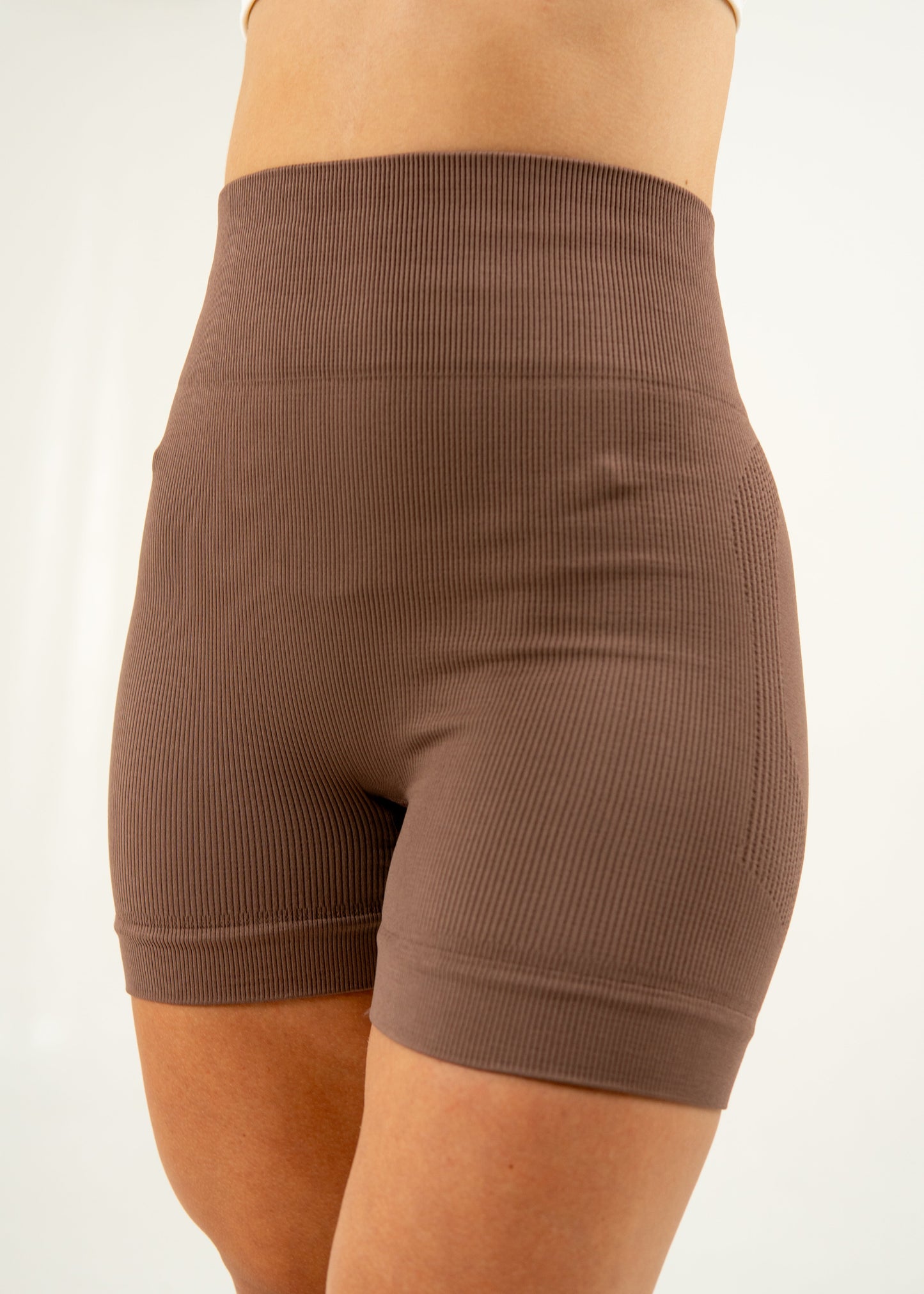 SHORT SEAMLESS PUSH UP COFFEE